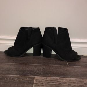 🌟2 for 35$ black suede thick heel bootie